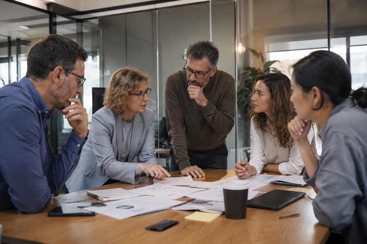 Кейс: Как компания прошла три волны стратегической трансформации, не потеряла людей и стала продуктовой